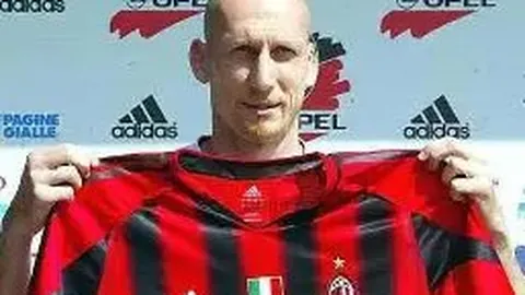 周杰重返舞台，再现经典角色演绎光绪帝